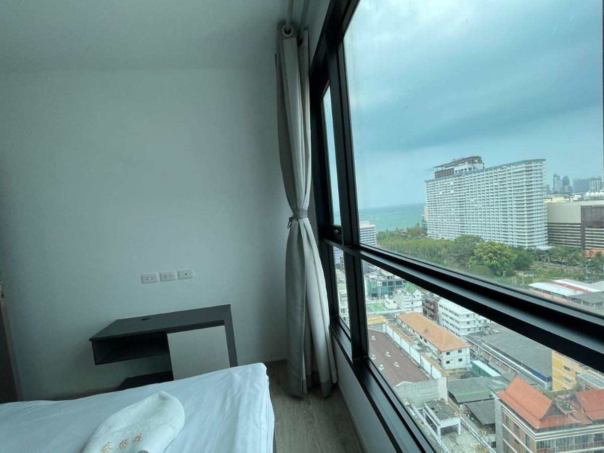 The Base Central Pattaya By Adam Luaran gambar