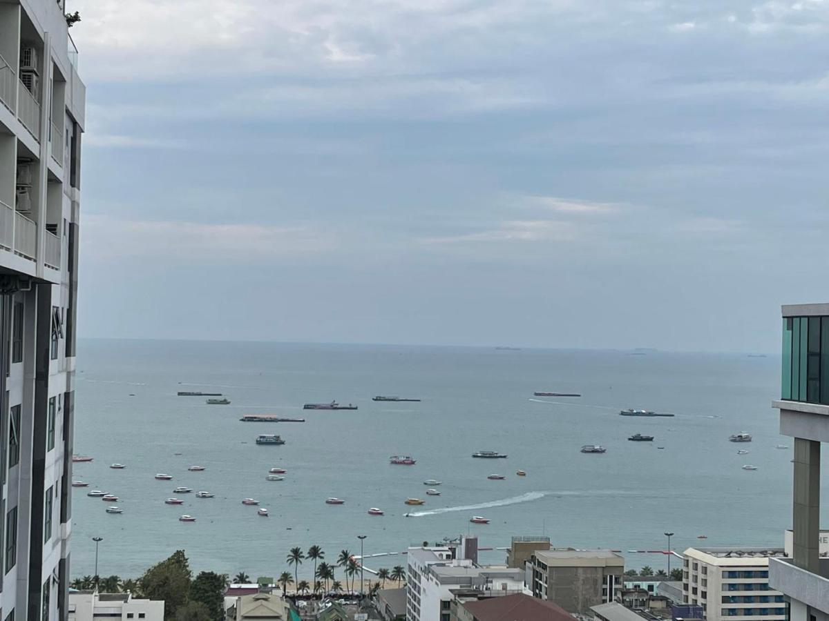 The Base Central Pattaya By Adam Luaran gambar