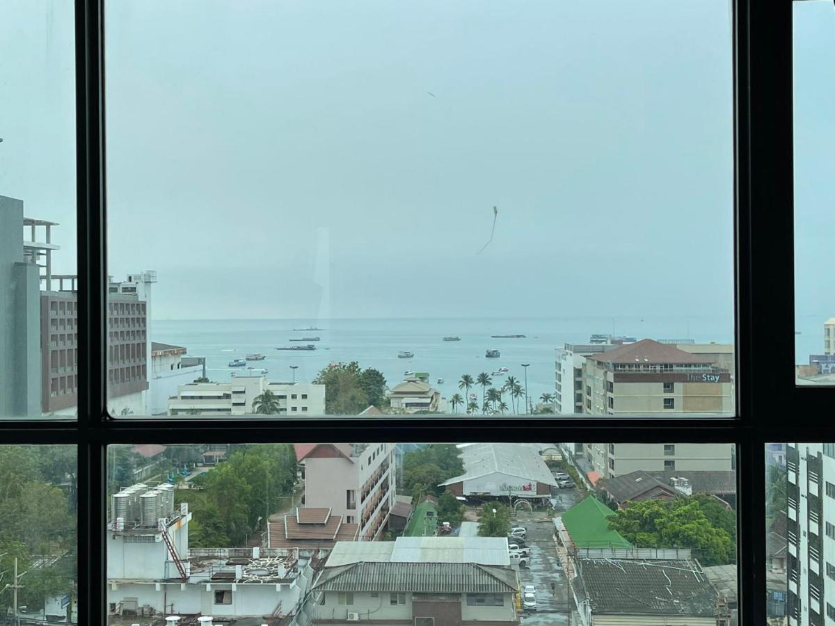 The Base Central Pattaya By Adam Luaran gambar